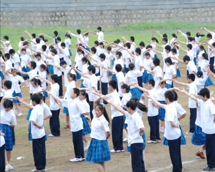 高中学生团体操表演